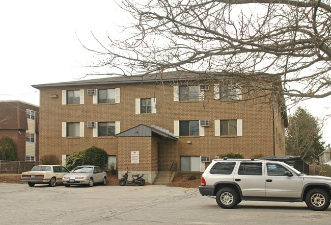 95 River Rd in Manchester, NH - Foto de edificio - Building Photo