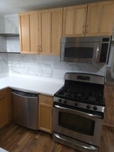 10906 Woodstock St in Huntley, IL - Building Photo - Building Photo