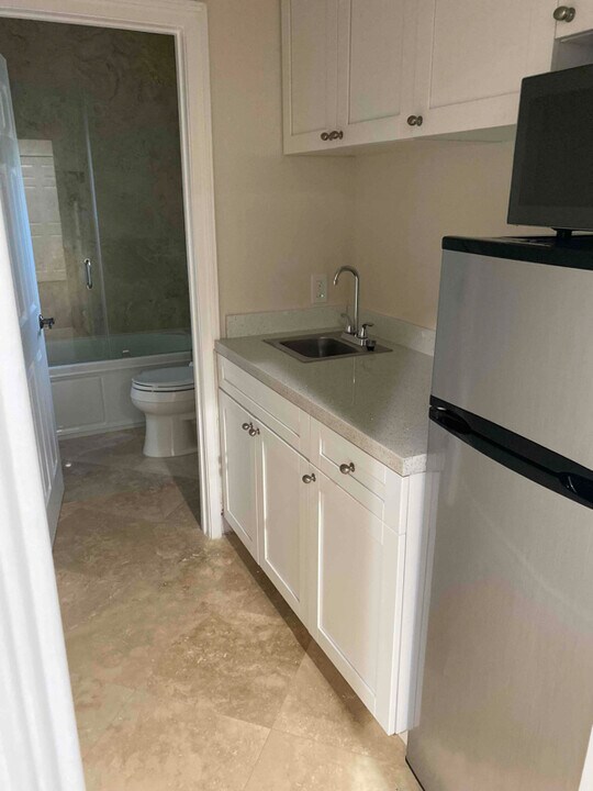 12450 SW 96th Ct in Miami, FL - Building Photo