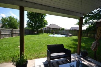 1964 Batsford Dr in Fayetteville, AR - Building Photo - Building Photo