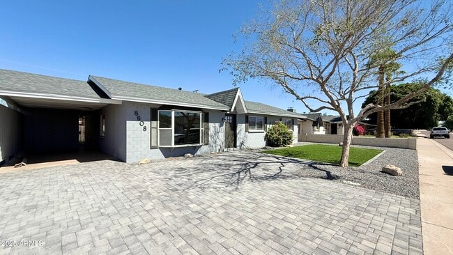 8608 E Vernon Ave in Scottsdale, AZ - Building Photo - Building Photo