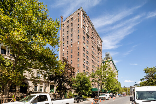 9 Prospect Park W in Brooklyn, NY - Foto de edificio - Building Photo