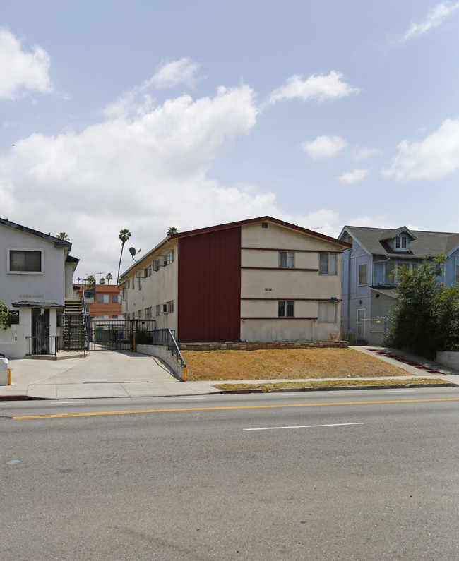 332 S Wilton Pl in Los Angeles, CA - Building Photo - Building Photo