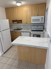 110 SE 2nd St in Hallandale Beach, FL - Building Photo - Building Photo