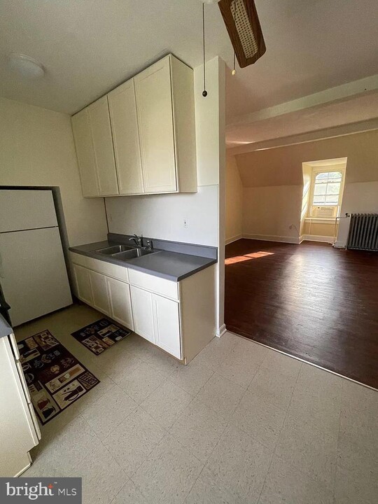 106 Stuart Ave Photo