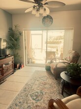 10012 Pacific Pines Ave in Ft. Myers, FL - Foto de edificio - Building Photo