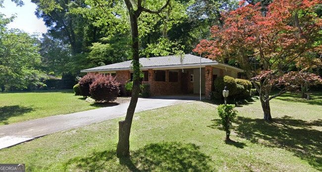 property at 512 Brookdale Dr