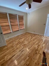 1034 Magnolia St in Lockhart, TX - Building Photo - Building Photo