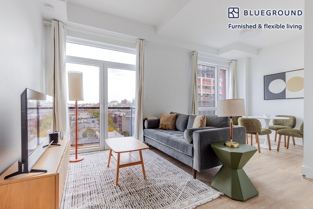 82 4th Ave in Brooklyn, NY - Building Photo