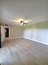 5249 Cedarbend Dr in Ft. Myers, FL - Building Photo - Building Photo