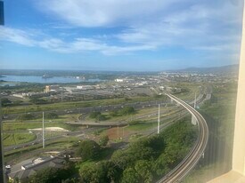 1060 Kamehameha Hwy in Pearl City, HI - Building Photo