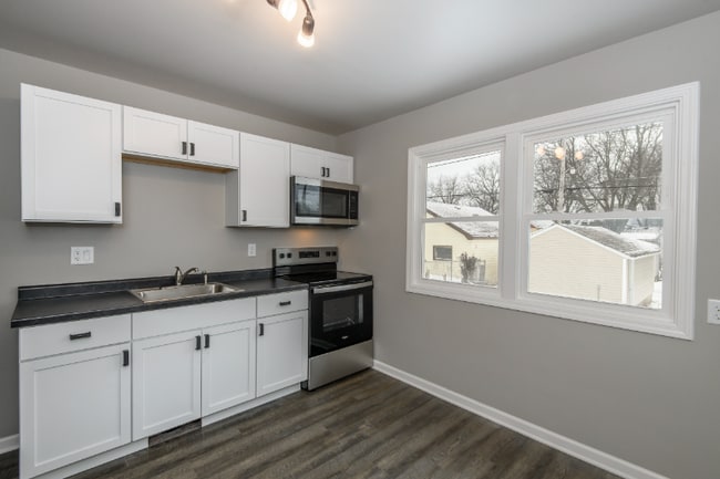 property at 424 S 66th St