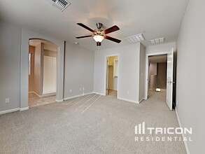 12570 W Roy Rogers Rd in Peoria, AZ - Building Photo - Building Photo