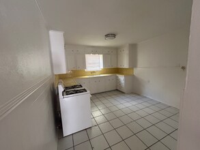 1118 Woodley St in Tyler, TX - Foto de edificio - Building Photo