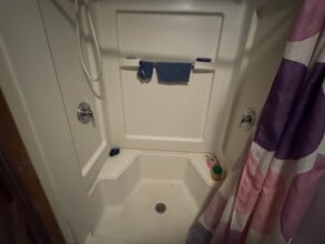 44 W Van Vechten St, Unit 1 in Albany, NY - Foto de edificio - Building Photo