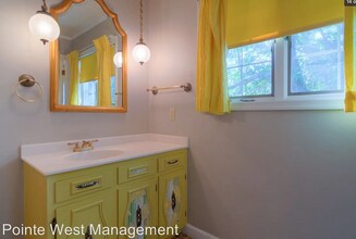 1602 Greenwood Dr in Blacksburg, VA - Building Photo - Building Photo