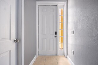 3212 Sea Haven Ct, Unit 2303 in North Fort Myers, FL - Building Photo - Building Photo