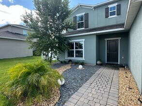 352 Quarry Rock Cir in Poinciana, FL - Building Photo - Building Photo
