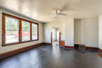 491 Allyn St in Akron, OH - Building Photo - Building Photo