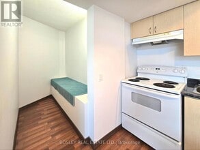 15 Maplewood Ave in Toronto, ON - Building Photo - Building Photo