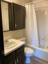 2214 SW 29th Terrace in Topeka, KS - Building Photo - Building Photo