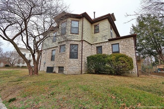 829 Themis St in Cape Girardeau, MO - Foto de edificio - Building Photo