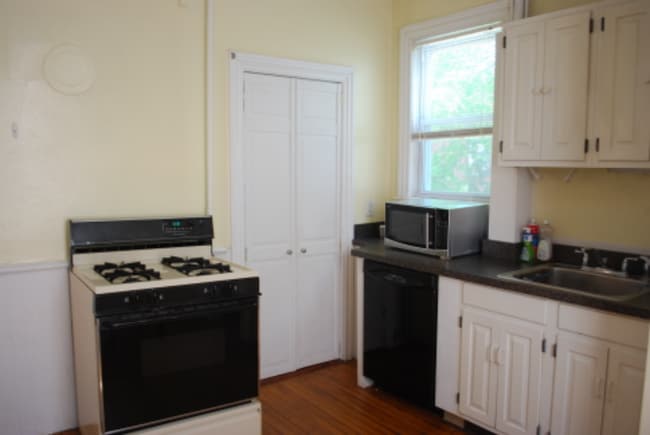 7 Garden St in Newburyport, MA - Foto de edificio - Building Photo