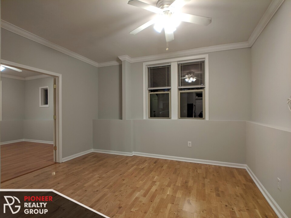 540 W Surf St, Unit #548-GDN in Chicago, IL - Building Photo