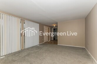 5636 Troy Villa Blvd in Huber Heights, OH - Building Photo - Building Photo