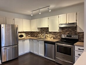 22222-22119 119 Ave in Maple Ridge, BC - Building Photo - Building Photo