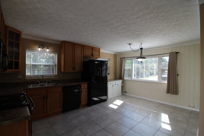 101 E Magnolia Ln in Oak Ridge, TN - Building Photo - Building Photo