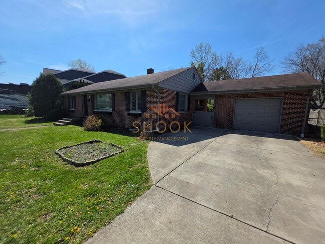 property at 1809 Ravinia Rd