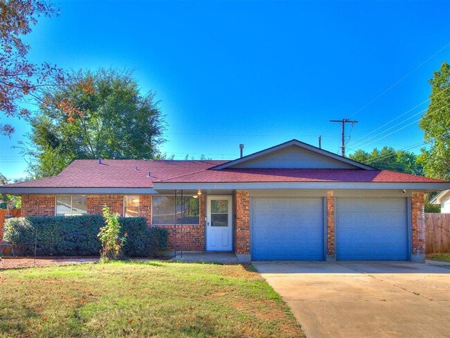 property at 2016 Melrose Dr