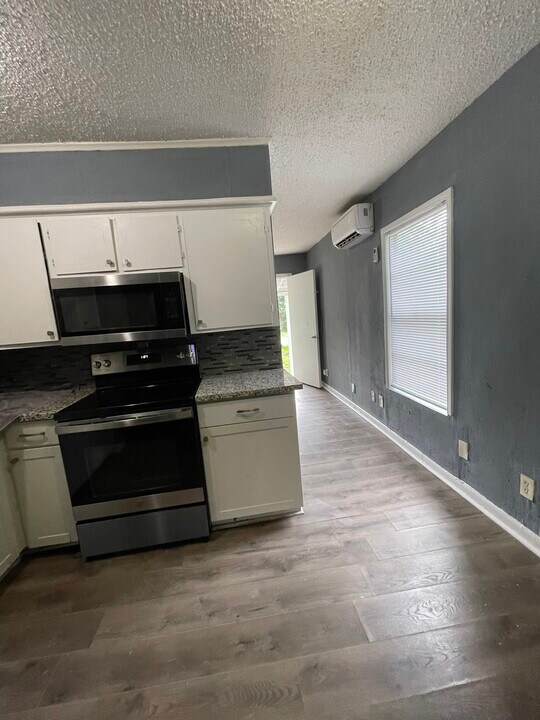 2330 Cedar Dr-Unit -1/2 in La Marque, TX - Building Photo