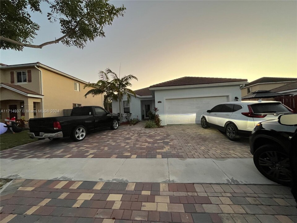 441 SE 30th Terrace in Homestead, FL - Building Photo