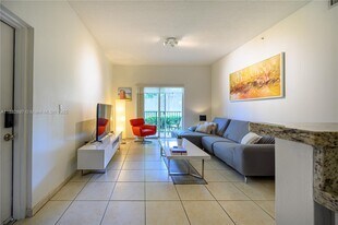 7360 NW 114th Ave in Doral, FL - Building Photo