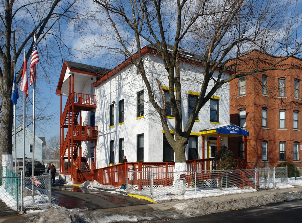 33 Center St in Hartford, CT - Building Photo