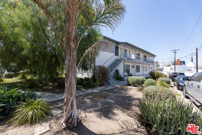 4119 Marlton Ave in Los Angeles, CA - Building Photo - Building Photo