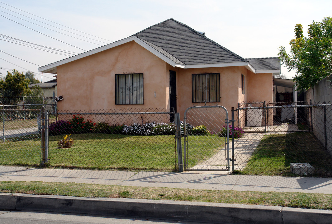 10822-10828 Larch Ave in Inglewood, CA - Building Photo