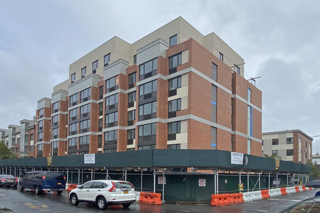 Loreto I & II Apartments in Brooklyn, NY - Foto de edificio