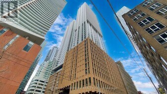 28 Widmer St in Toronto, ON - Building Photo