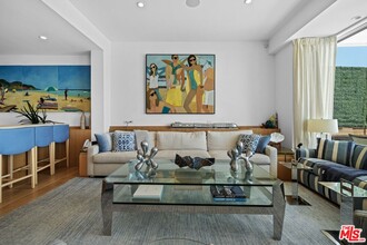 24380 Malibu Rd in Malibu, CA - Building Photo - Building Photo