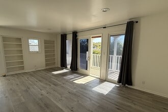 2119 Kelton Ave in Los Angeles, CA - Building Photo - Building Photo