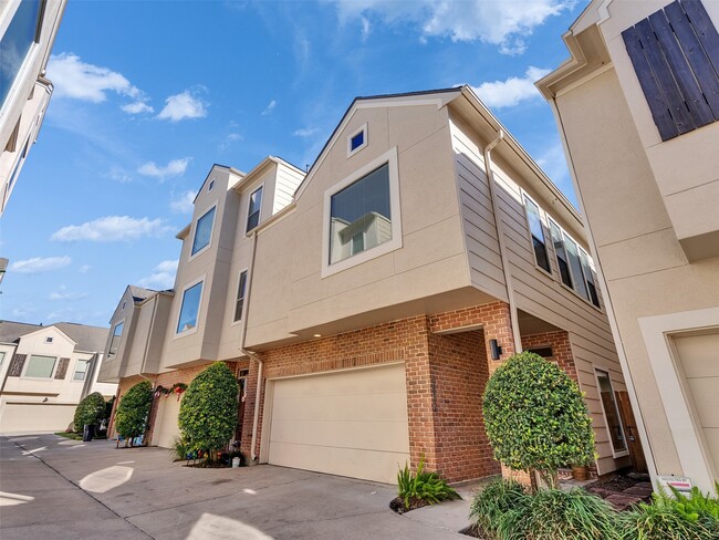 3802 Center St in Houston, TX - Building Photo - Building Photo