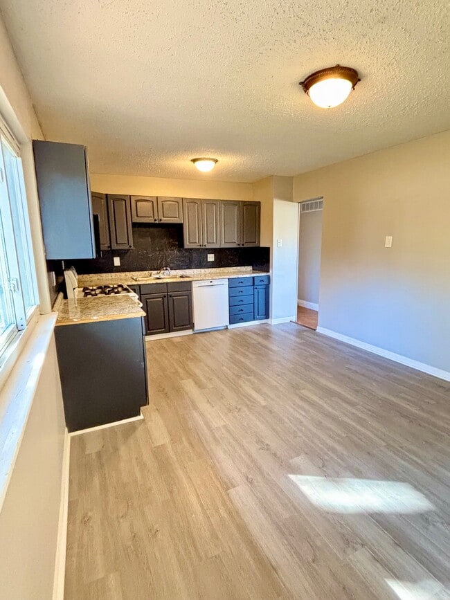 710 Loyola Dr in Florissant, MO - Building Photo - Building Photo