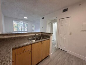 2440 E Preserve Way in Miramar, FL - Building Photo - Building Photo