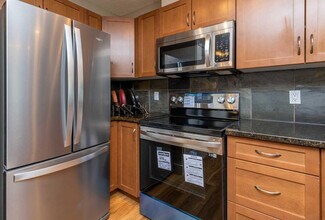 122-122 Village Heights SW in Calgary, AB - Building Photo - Building Photo