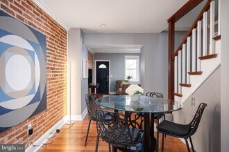 921 Eastern Ave in Baltimore, MD - Building Photo - Building Photo