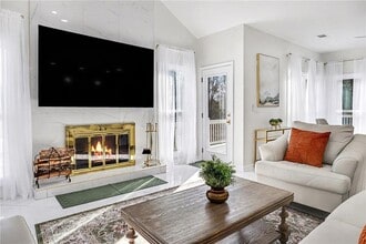 241 Nacoochee Dr in Woodstock, GA - Building Photo - Building Photo