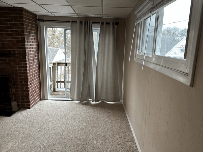 834 S Walnut St, Unit 834R S. Walnut in Springfield, IL - Foto de edificio - Building Photo